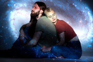 Krebs-Frau Und Zwilling-Mann Beziehung – Wie gut Krebs und Zwillinge laut Astrologie zusammenpassen